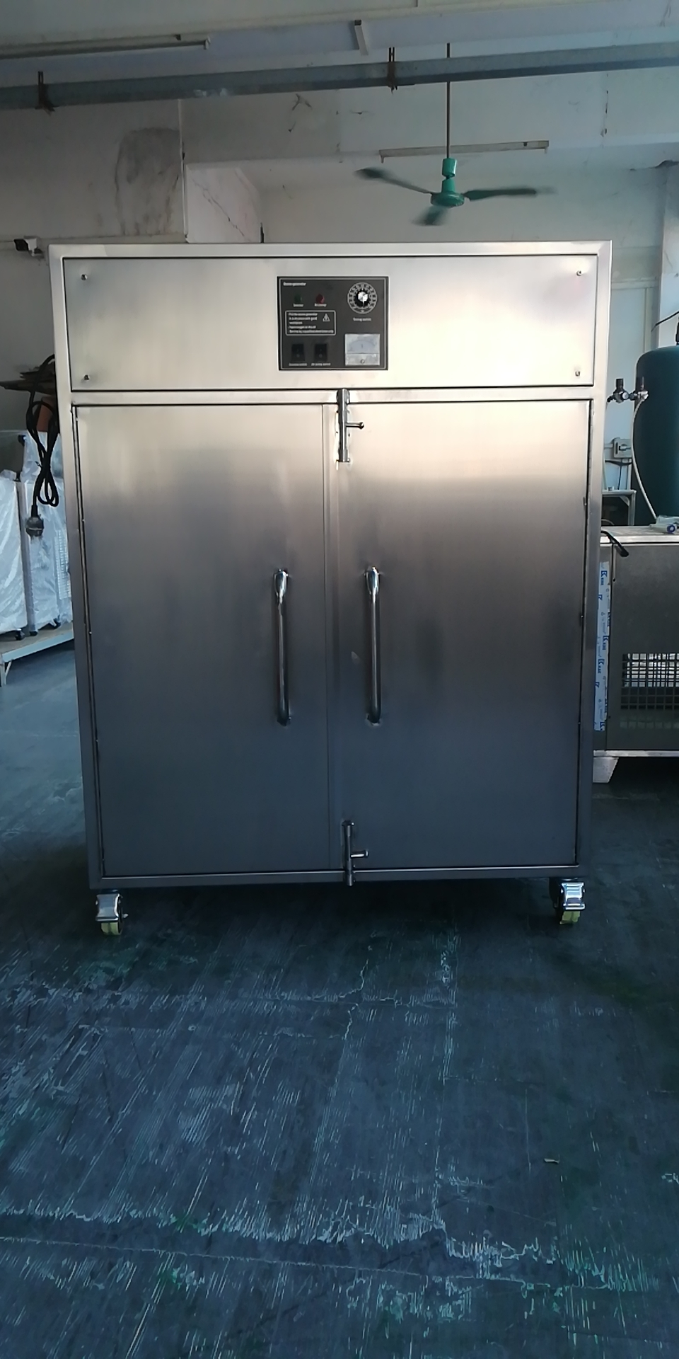 廣州佳環定制式臭氧消毒柜用于制藥廠包裝器械殺菌消毒